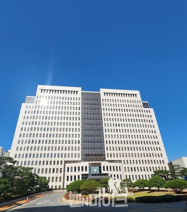 동료 계정으로 의료기록 열람한 직원 해고...법원 "과도한 징계·해고 무효”